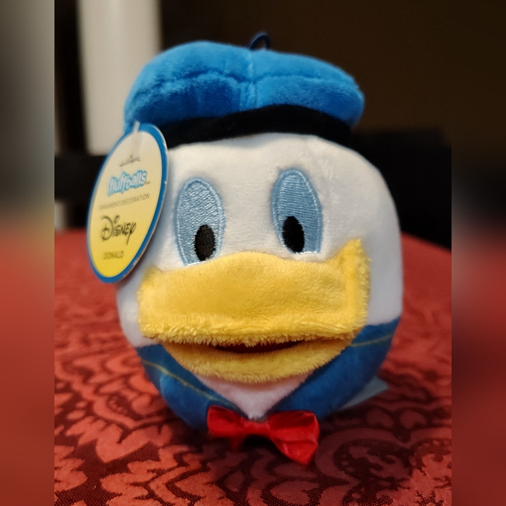 Hallmark Disney Donald Duck Fluffballs Ornament/Decoration Plush New w/tags